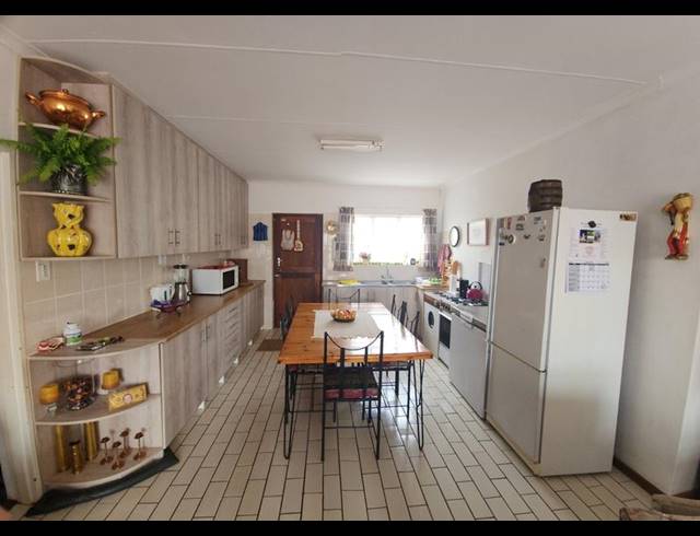 3 BEDROOM HOUSE FOR SALE IN ALBERTINIA